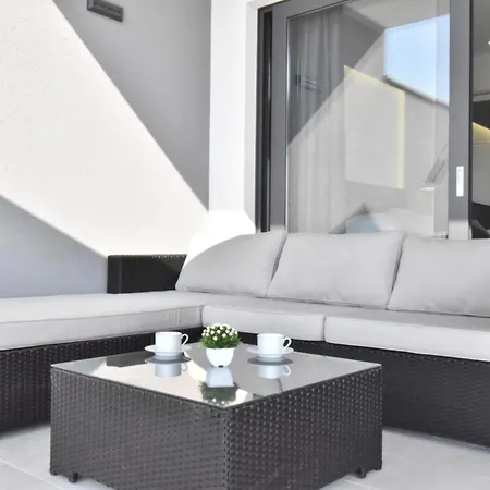 Holiday Alexandra By Interhome * 마카르스카